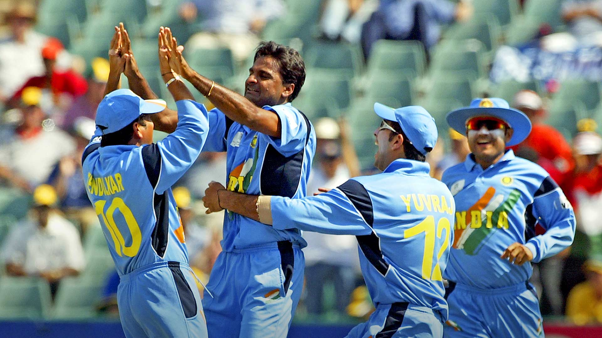 2003: Nehra, Srinath Run Through SL