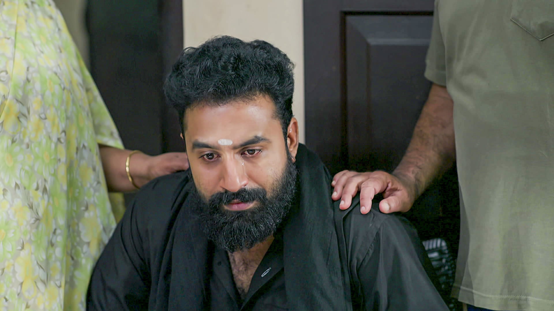 Watch Pavithram S1 Episode 301 on JioHotstar