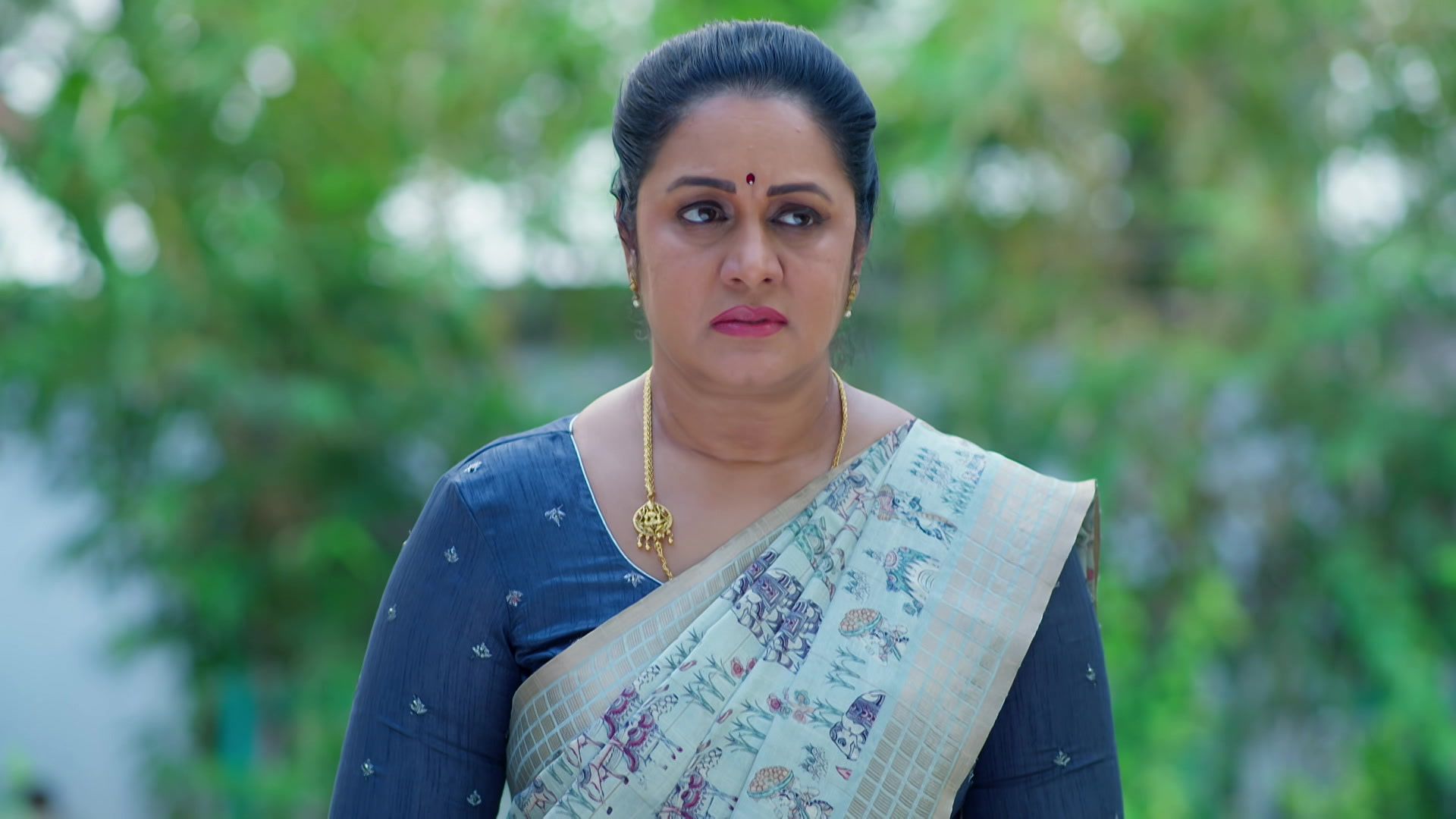 Watch Geetha L.L.B S1 Episode 119 on JioHotstar