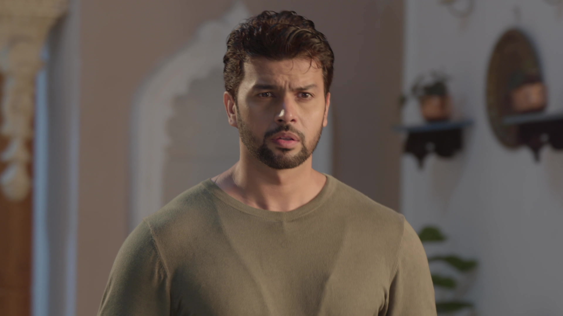 Arjun Suspects Sayali's Hidden Plan