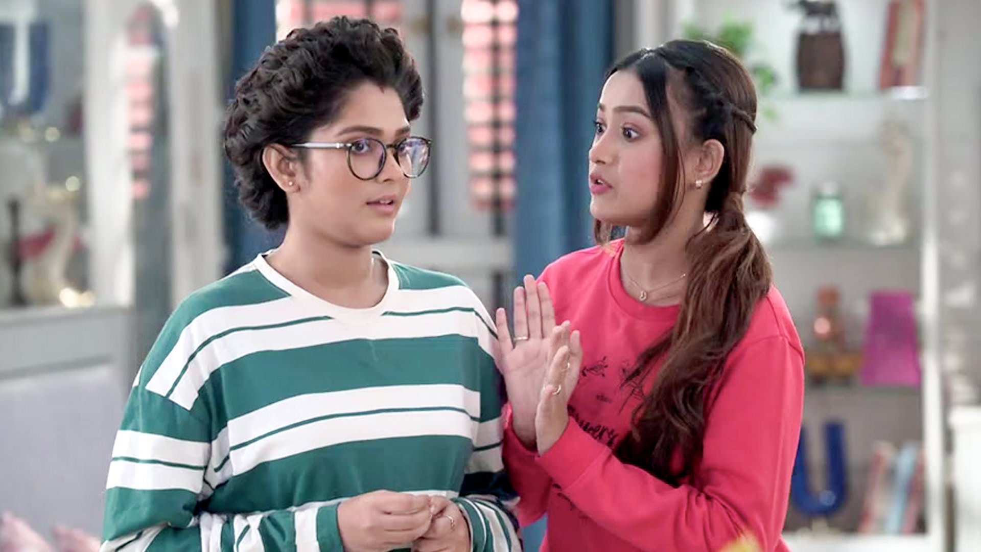 Watch Compass S1 Episode 136 on JioHotstar