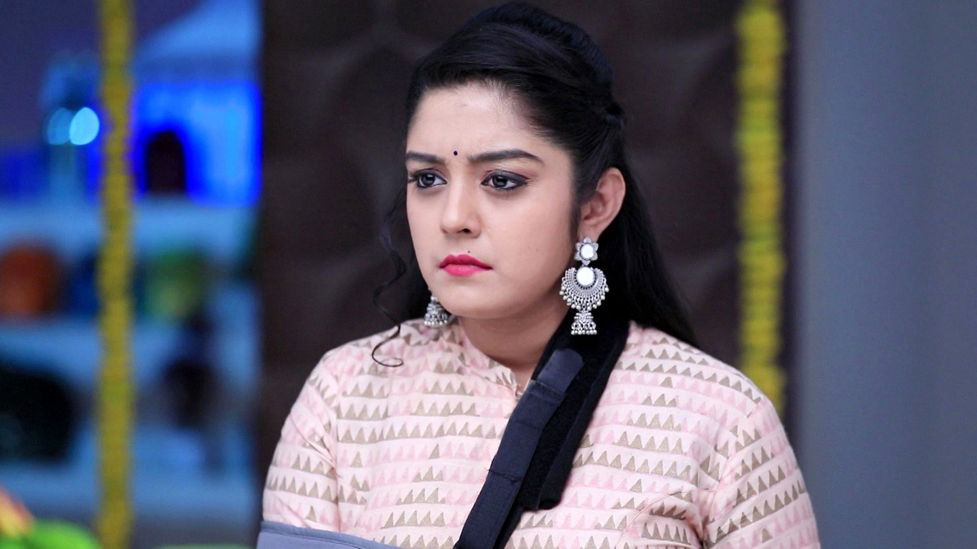 Watch Nammane Yuvarani S1 Episode 66 on JioHotstar