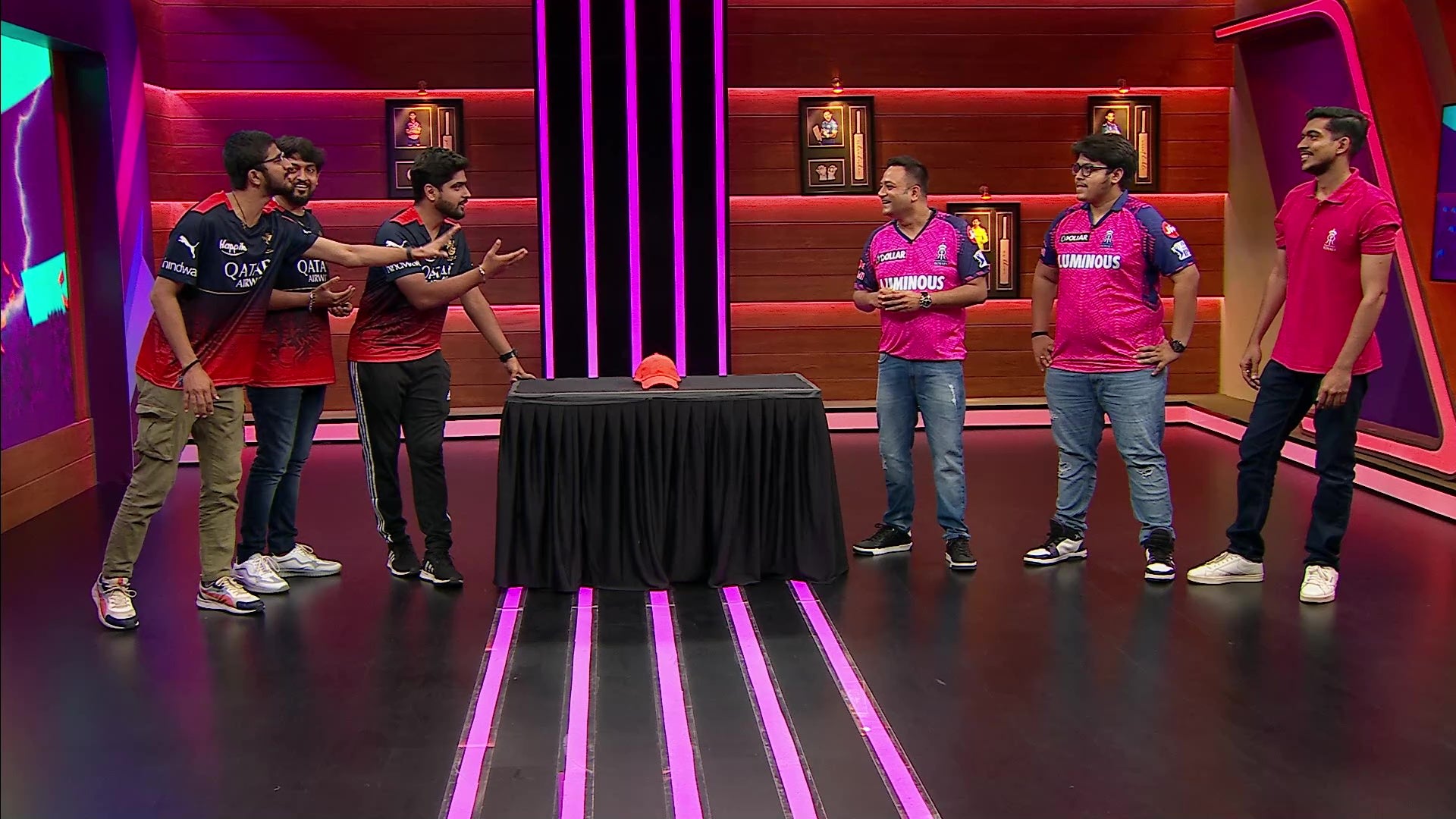 Clash Of Fans - RR vs RCB