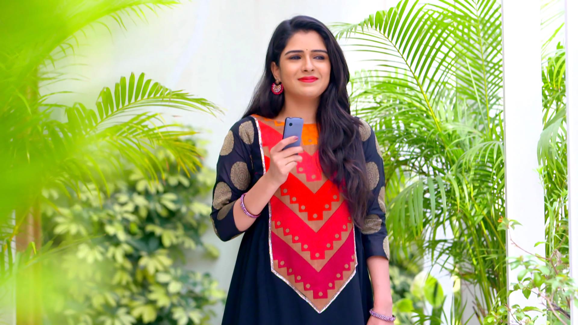 Watch Sarasu Episode 122 on JioHotstar