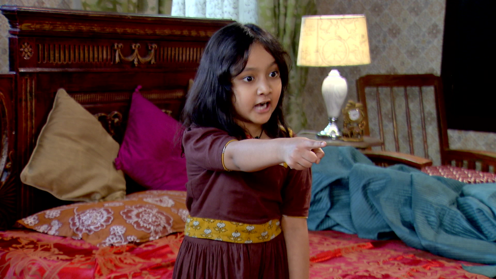Watch Nishir Daak S1 Episode 90 on JioHotstar