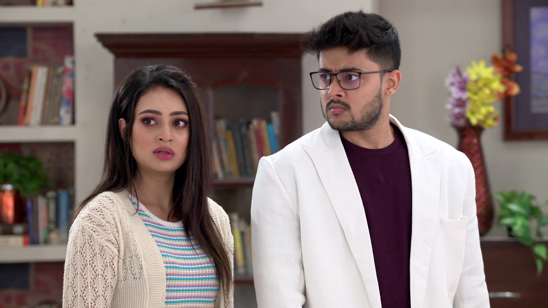 Watch Compass S1 Episode 106 on JioHotstar