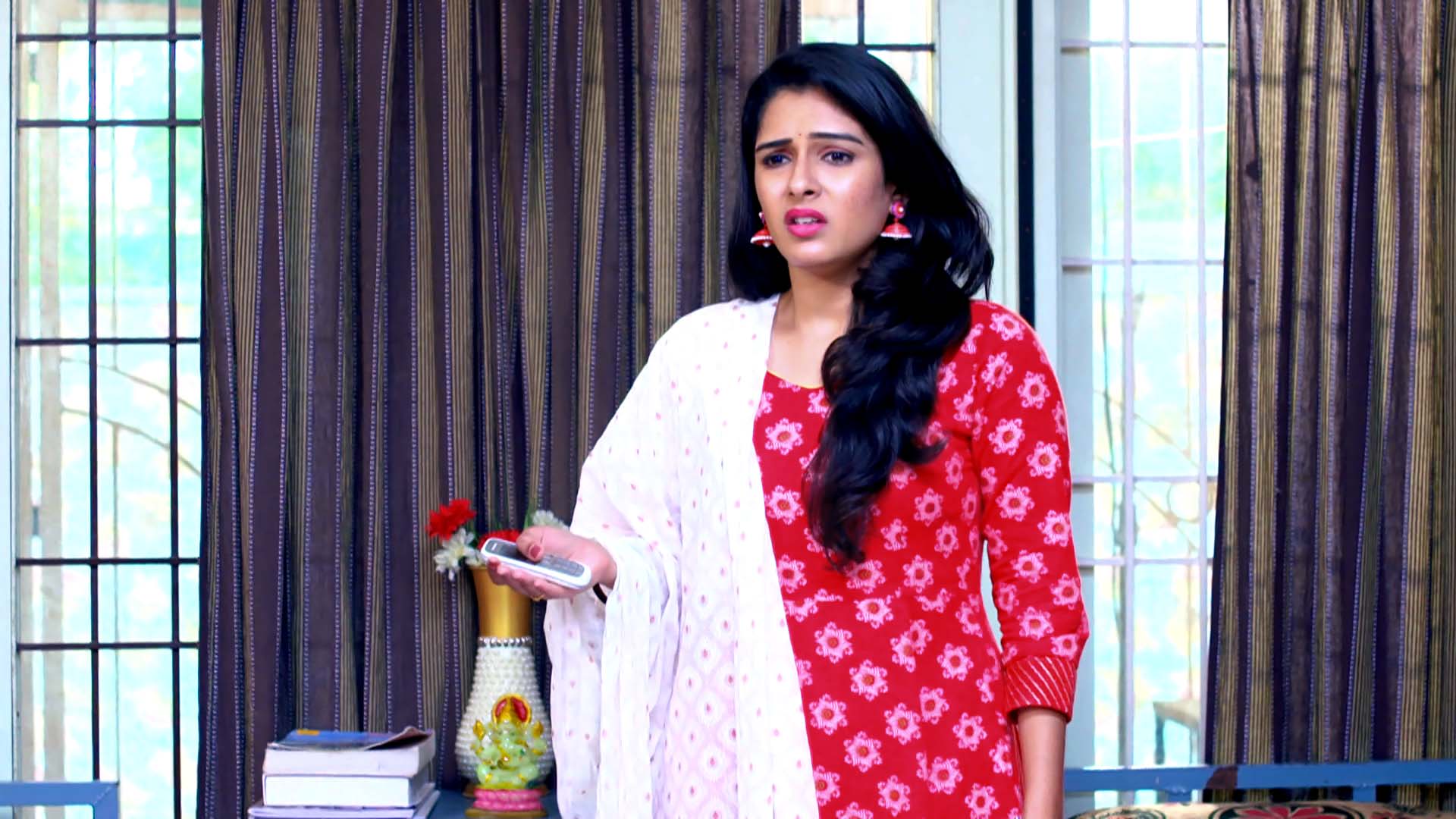 Watch Sarasu S1 Episode 188 on Disney+ Hotstar