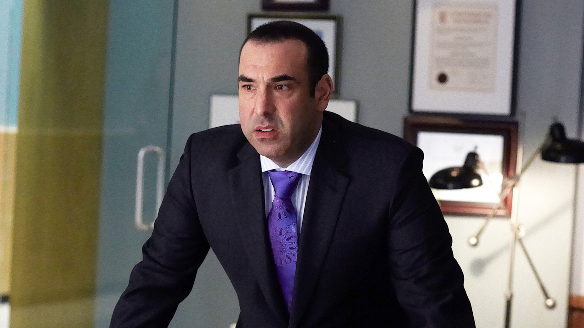 Watch Suits S2 Episode 12 on Disney+