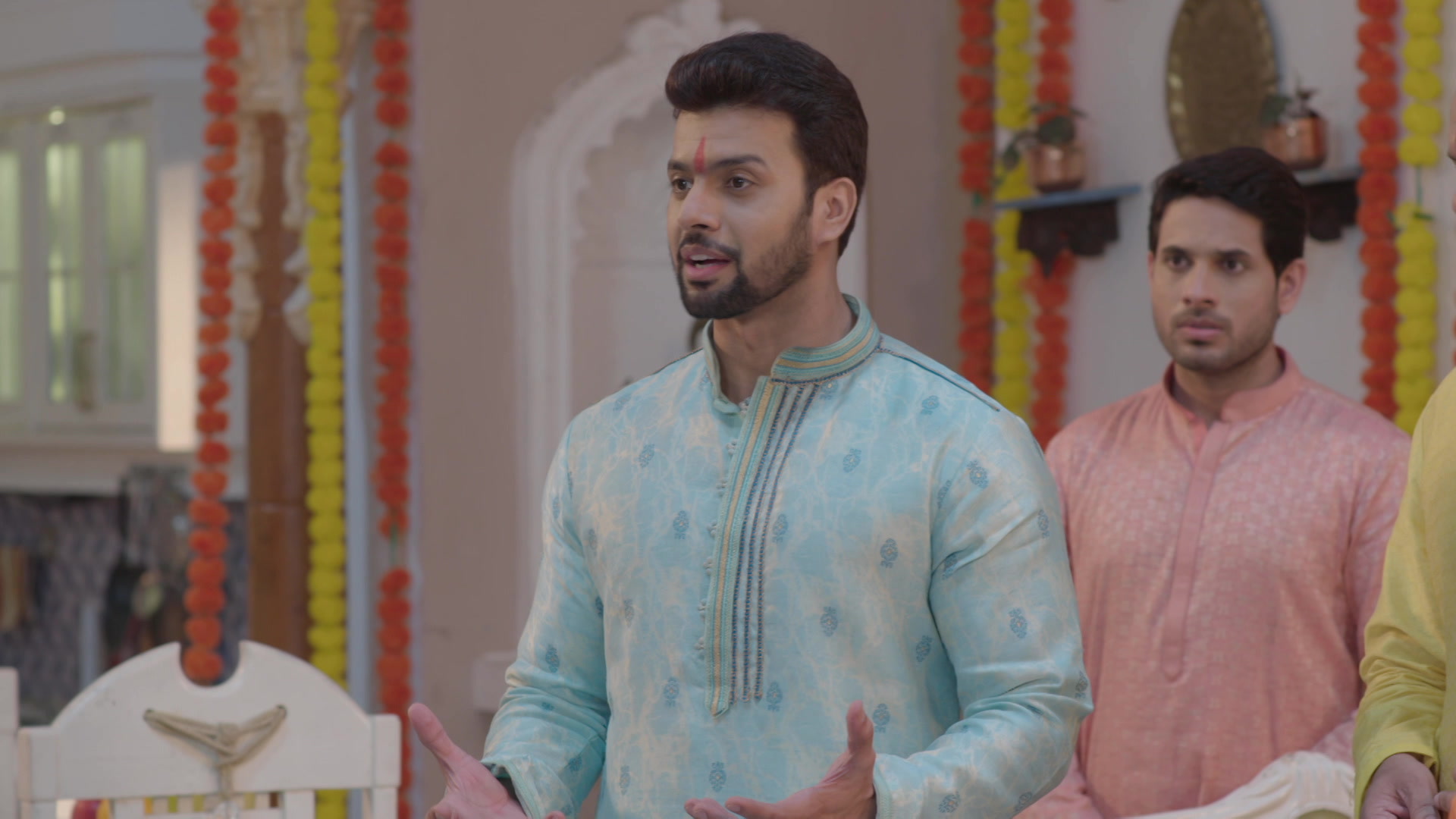 Arjun Defends Sayali, Madhubhau