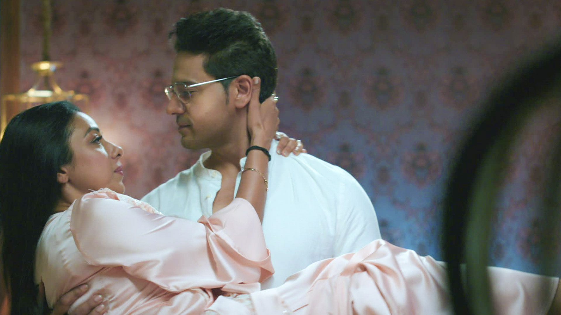 Anupama, Anuj Get Romantic