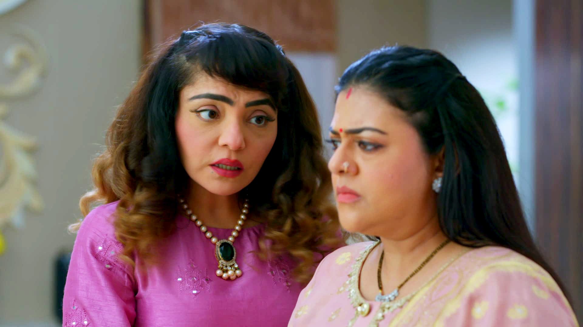 Watch Sumitra Creates a Scene Online
