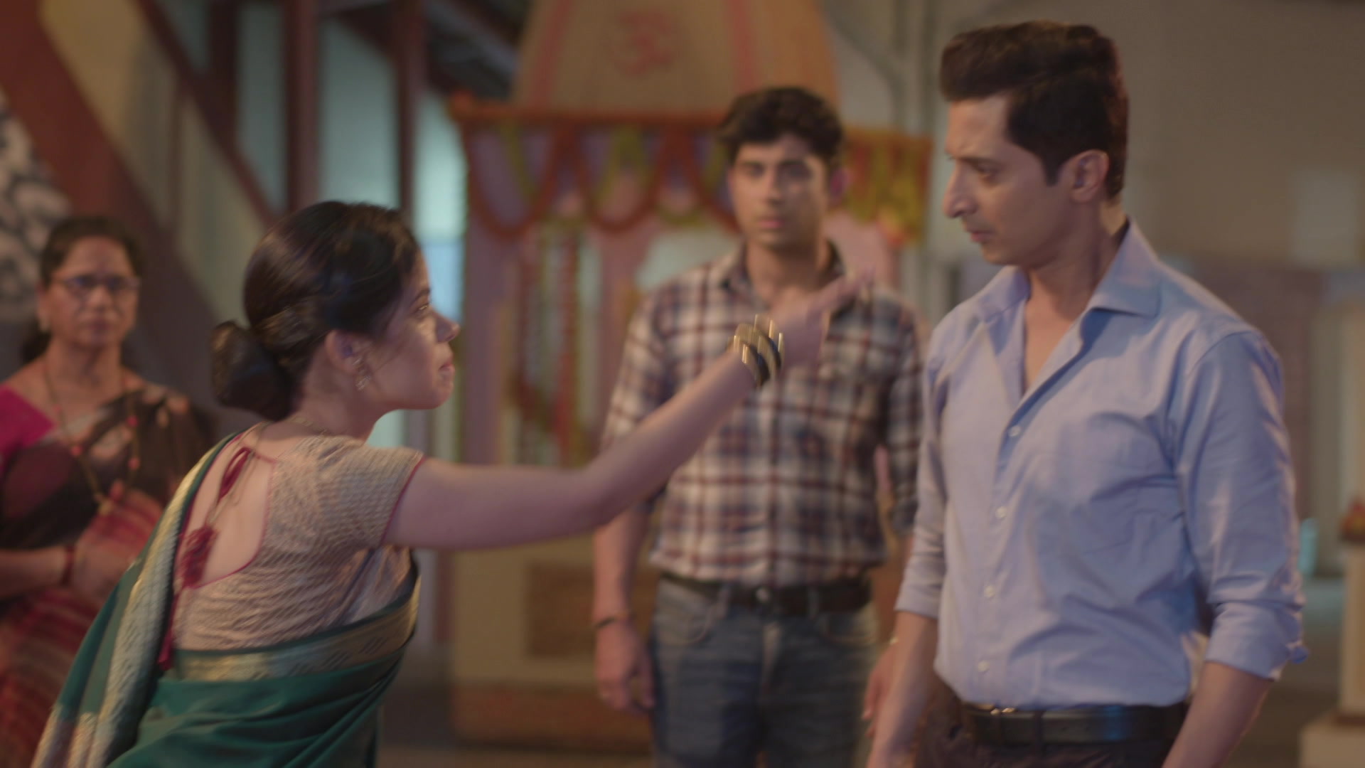 Watch Aboli S1 Episode 446 on JioHotstar