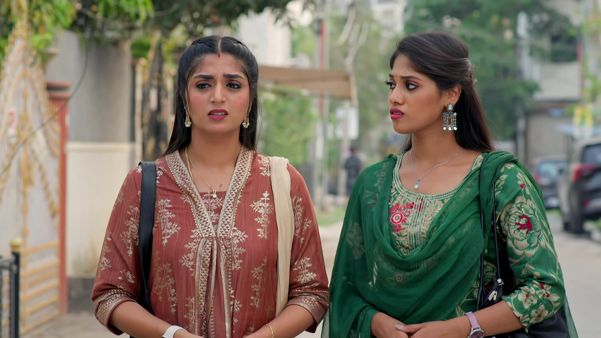Watch Gunde Ninda Gudi Gantalu S1 Episode 655 on JioHotstar