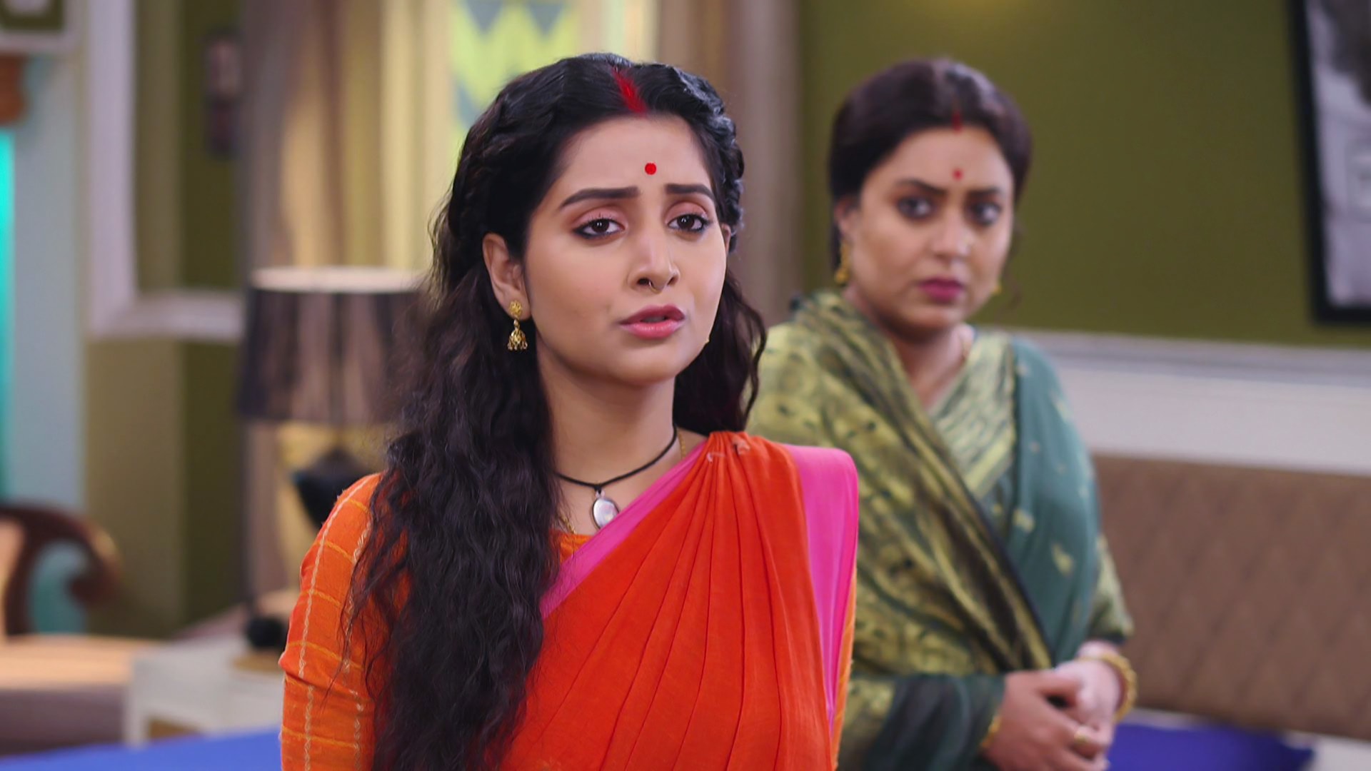 Watch Charu Confronts Jhumpa Online