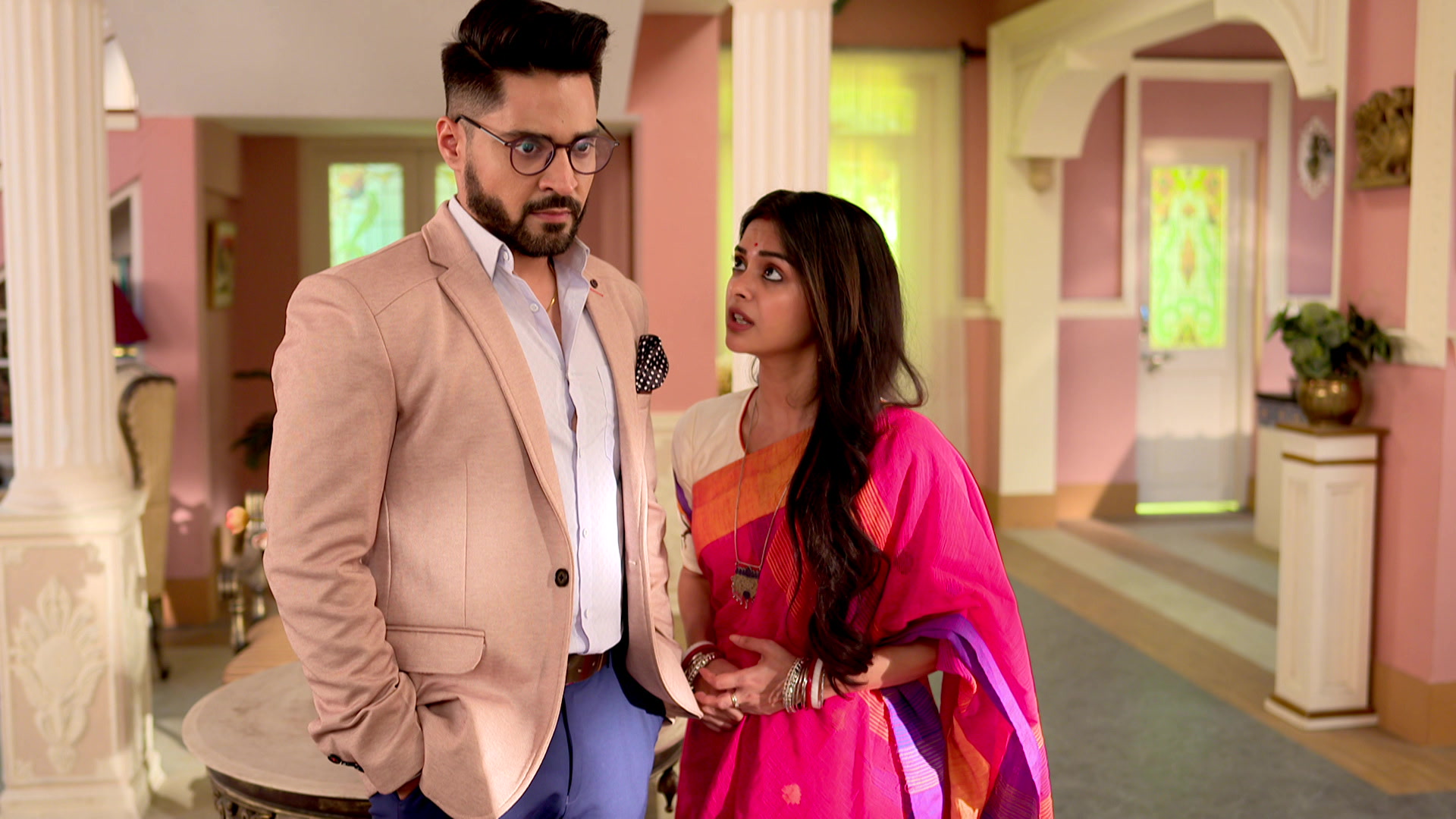 Watch Gaatchora S1 Episode 72 on JioHotstar