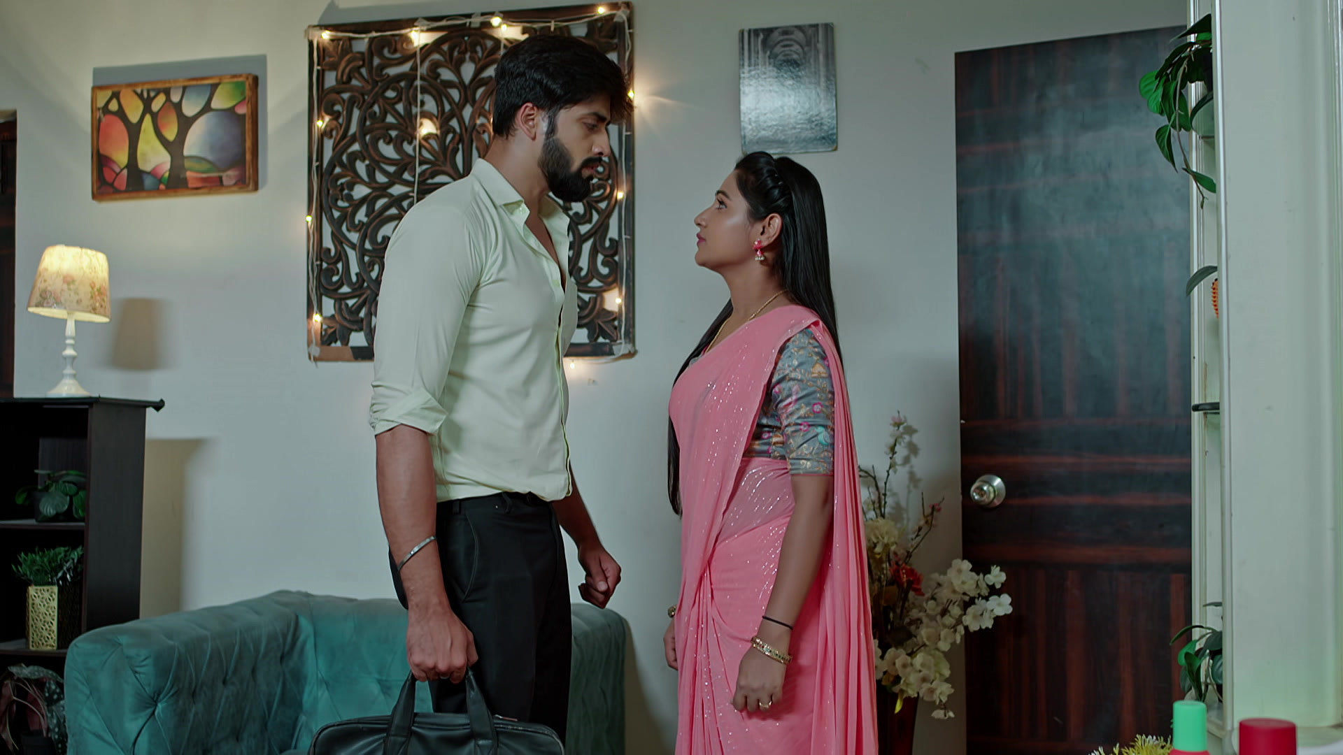 Watch Aragini 2 S1 Episode 584 on JioHotstar