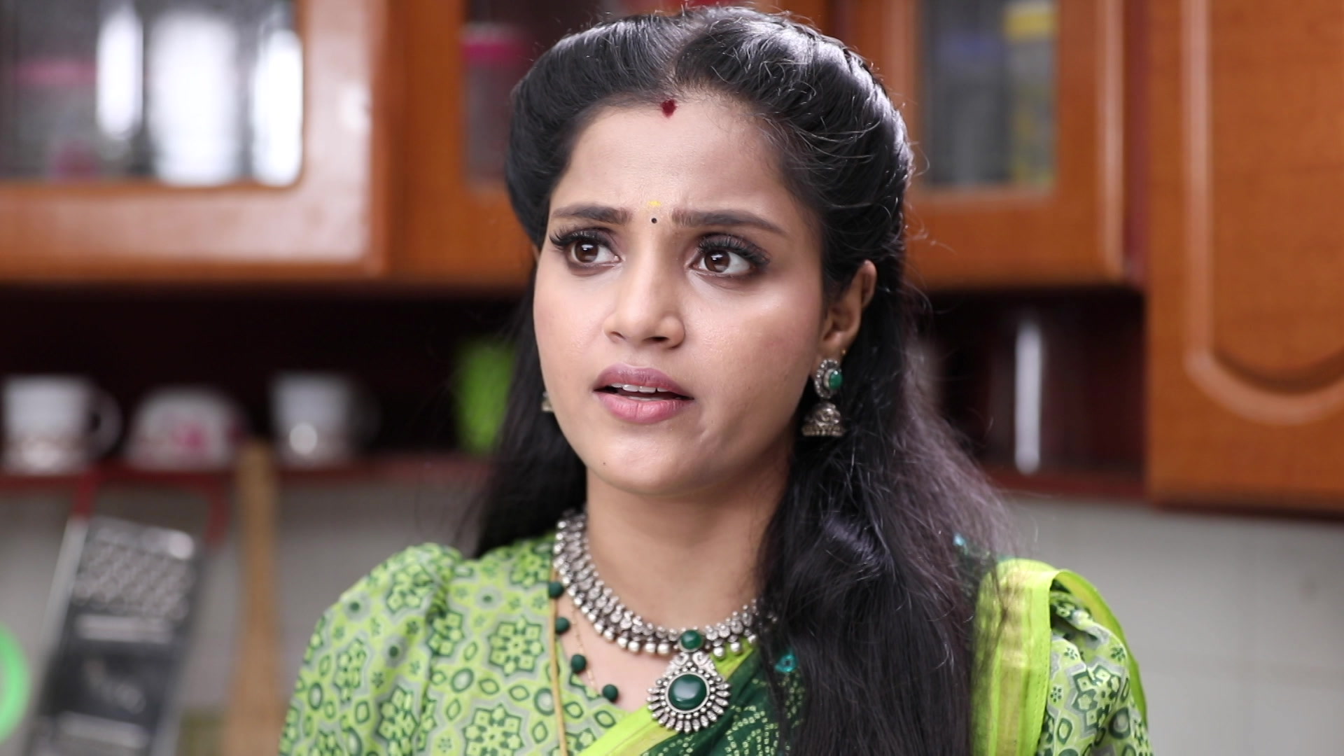 Watch Muthazhagu S1 Episode 870 On Disney+ Hotstar