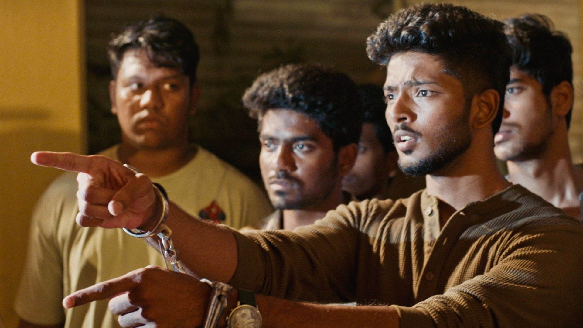 Watch Nadu Center S1 Episode 12 on JioHotstar