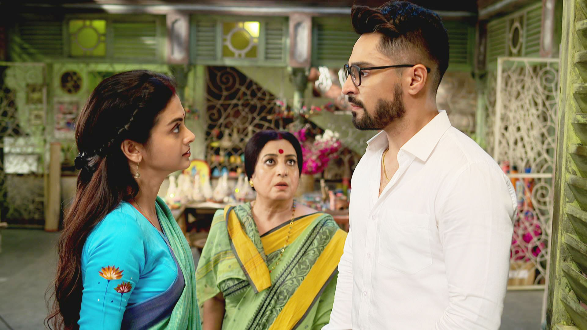 Watch Gaatchora S1 Episode 134 on JioHotstar