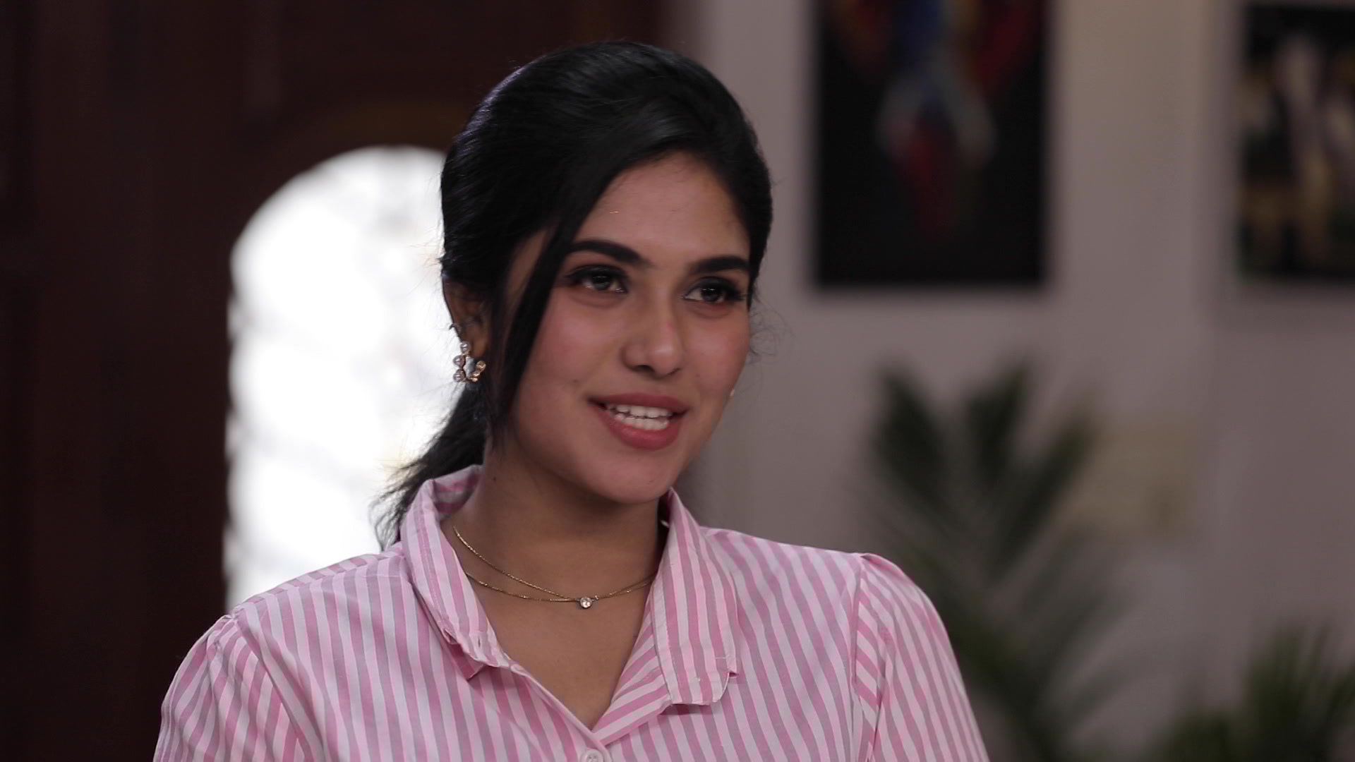 stream-vennila-plots-against-kanmani-season-1-episode-380-vennila