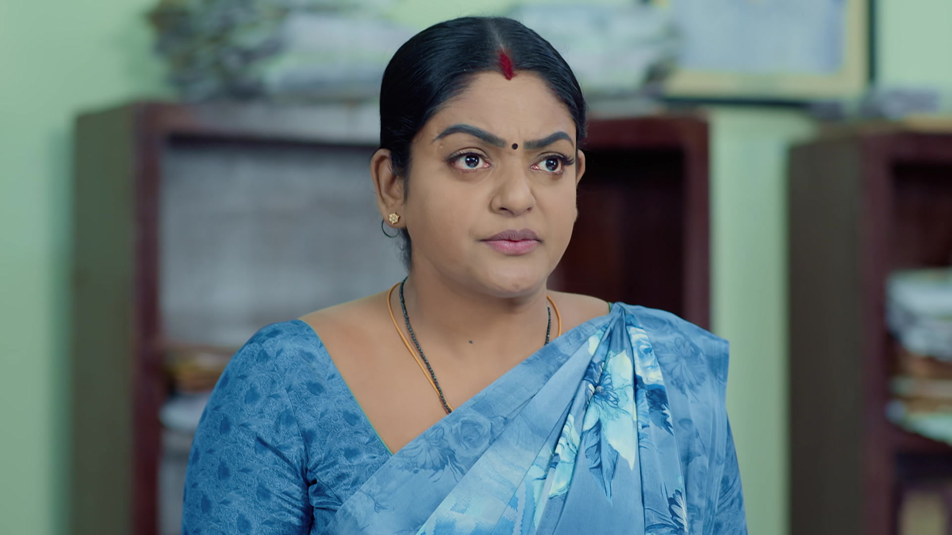 Watch Karthika Deepam - Idi Nava Vasantham Episode 120 on JioHotstar