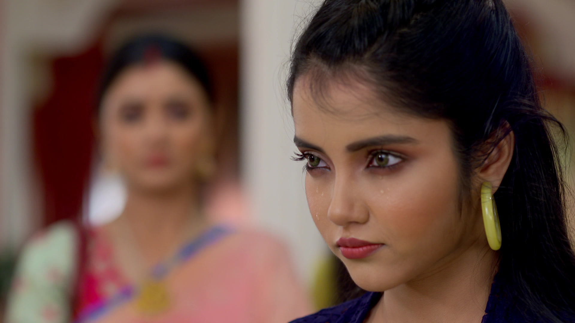 Watch Gaatchora S1 Episode 598 on JioHotstar
