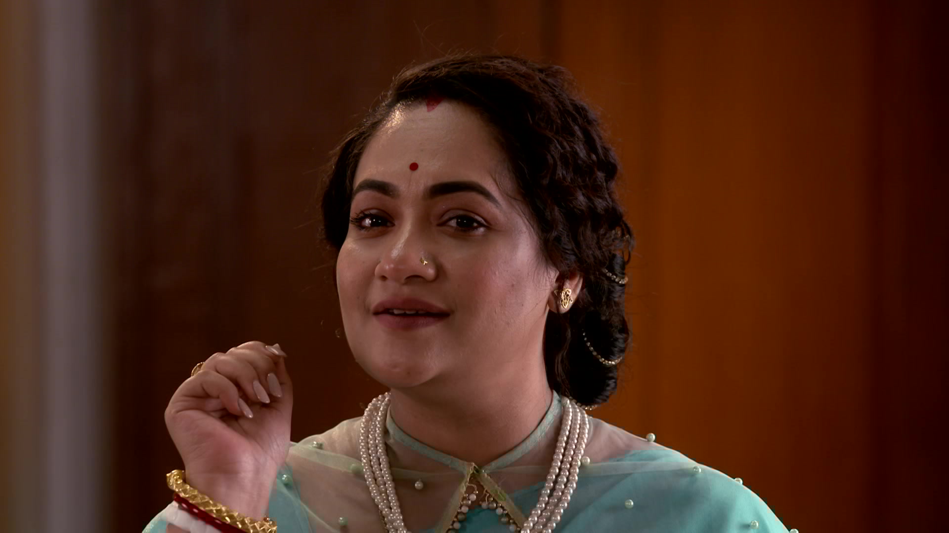 watch-dui-shalik-episode-204-on-jiohotstar