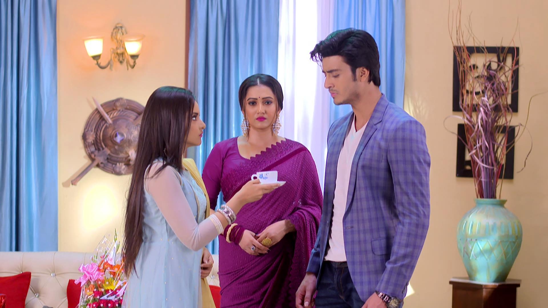 Ishani Tricks Ayush