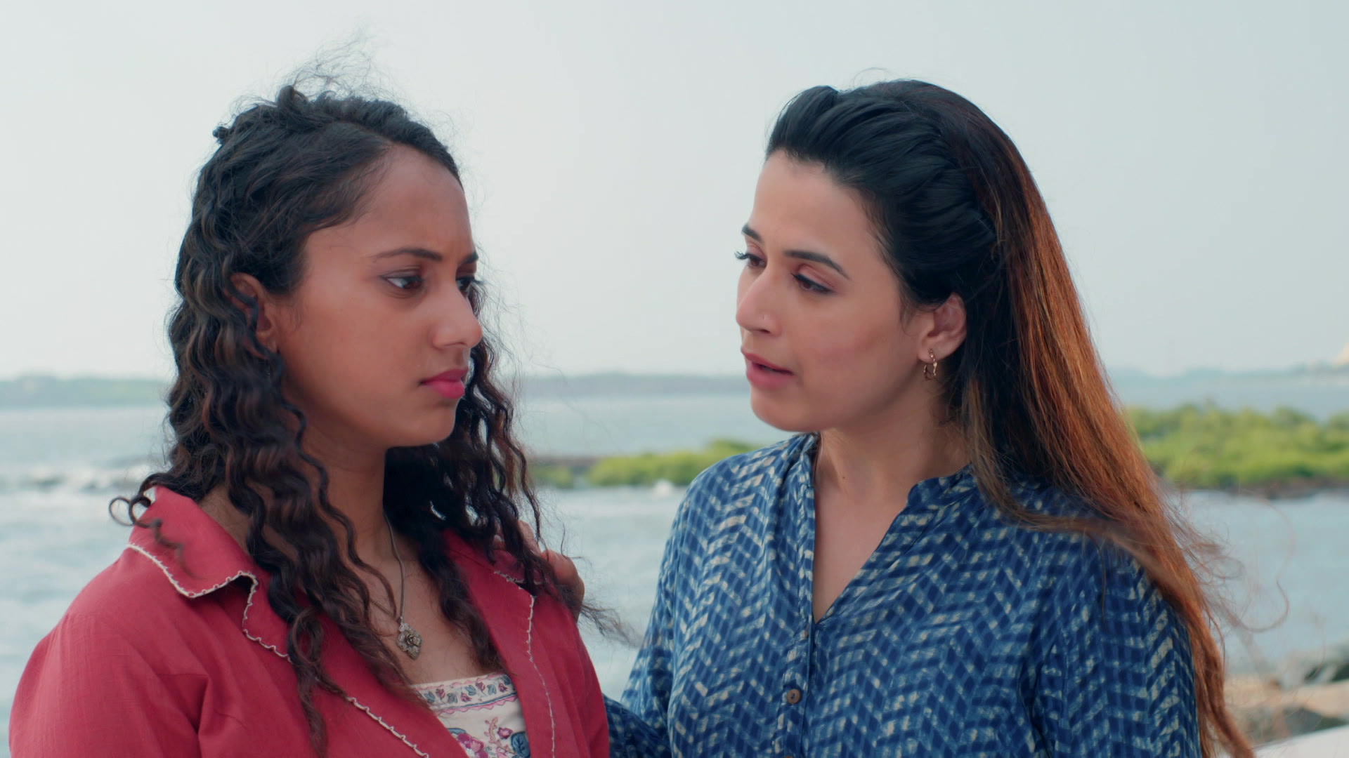 Watch Pathrakhin S1 Episode 11 on JioHotstar