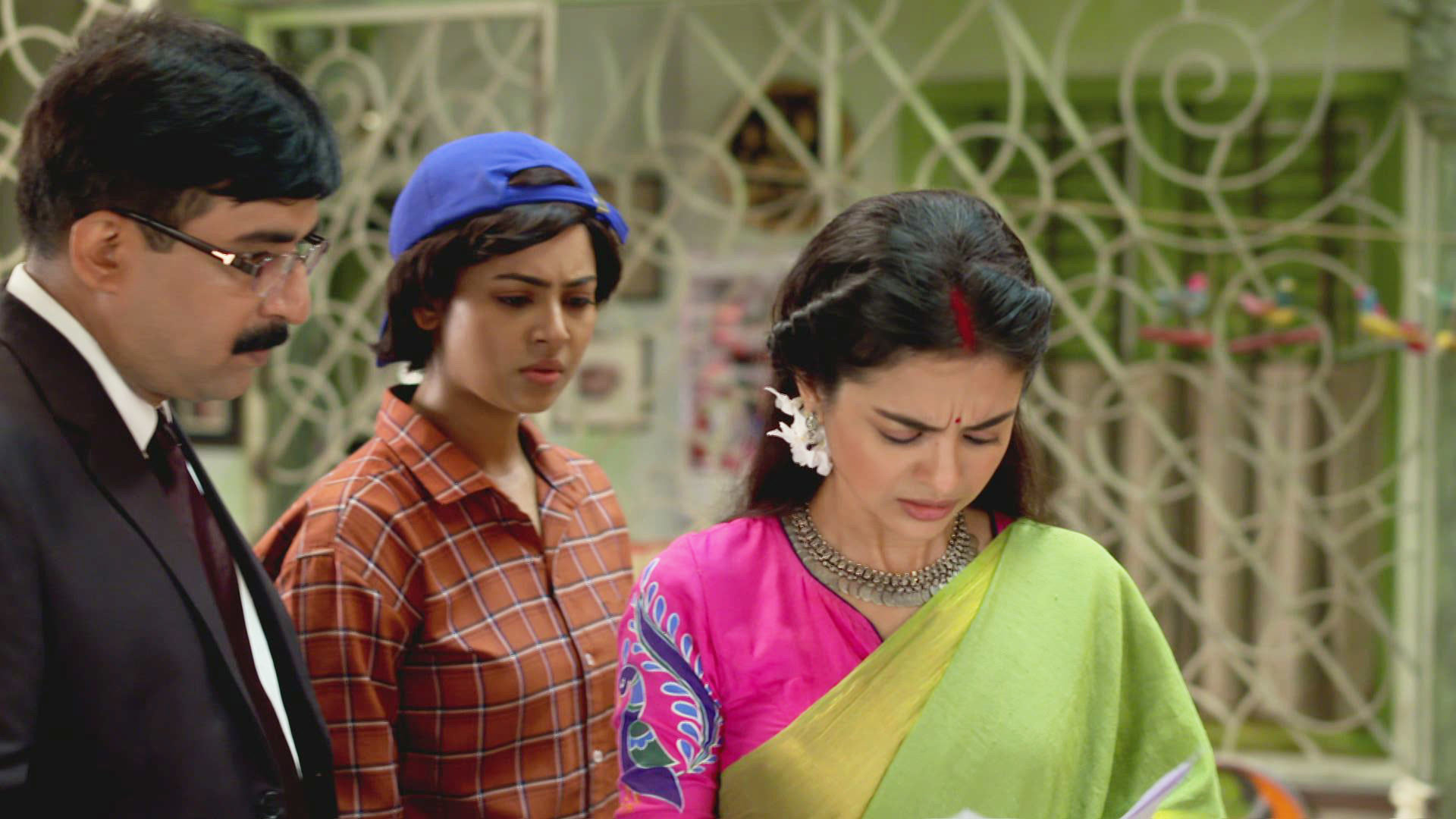 Watch Gaatchora S1 Episode 177 on JioHotstar