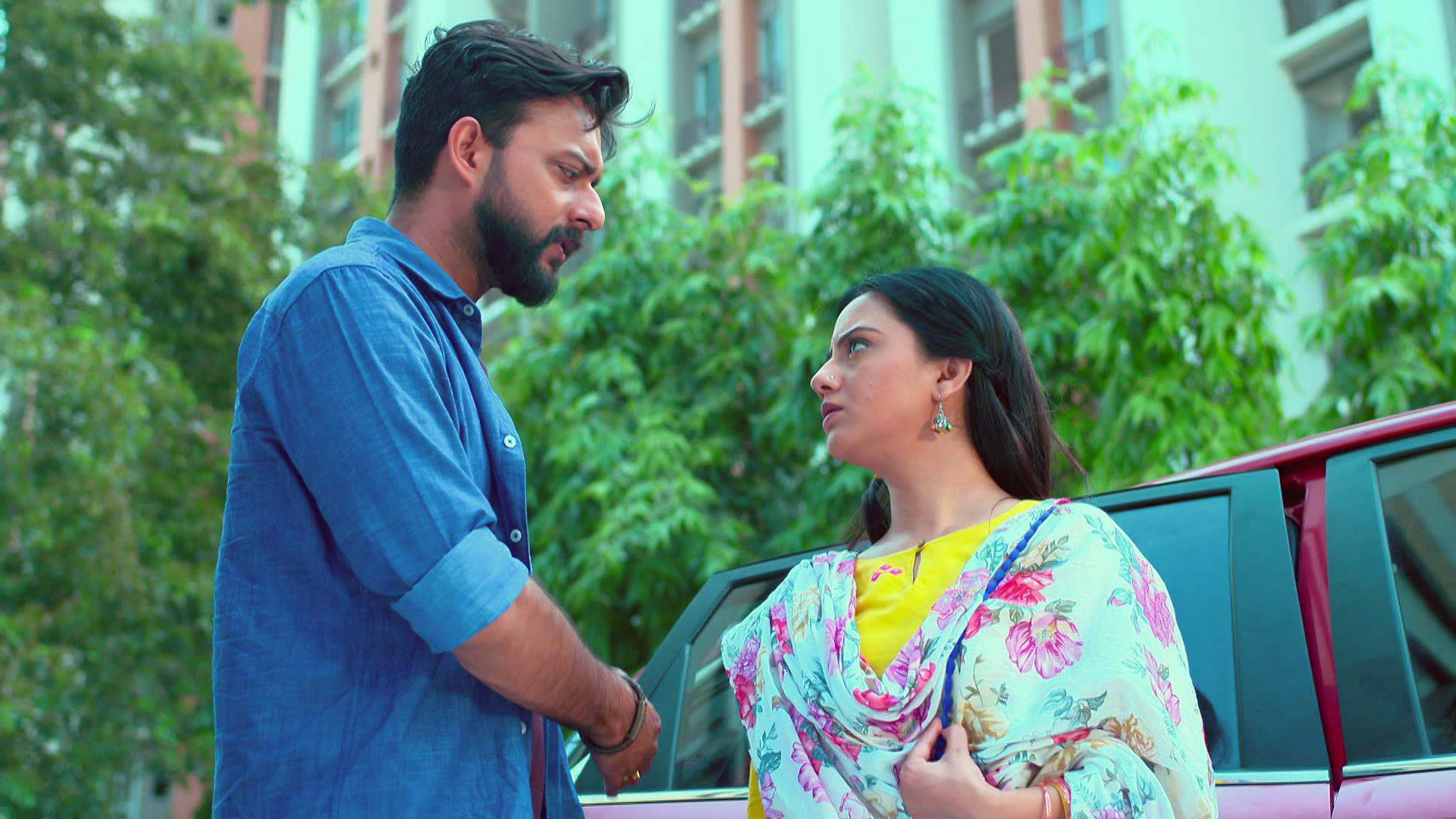 Watch Lalon, Phuljhuri Get into a Quarrel Online
