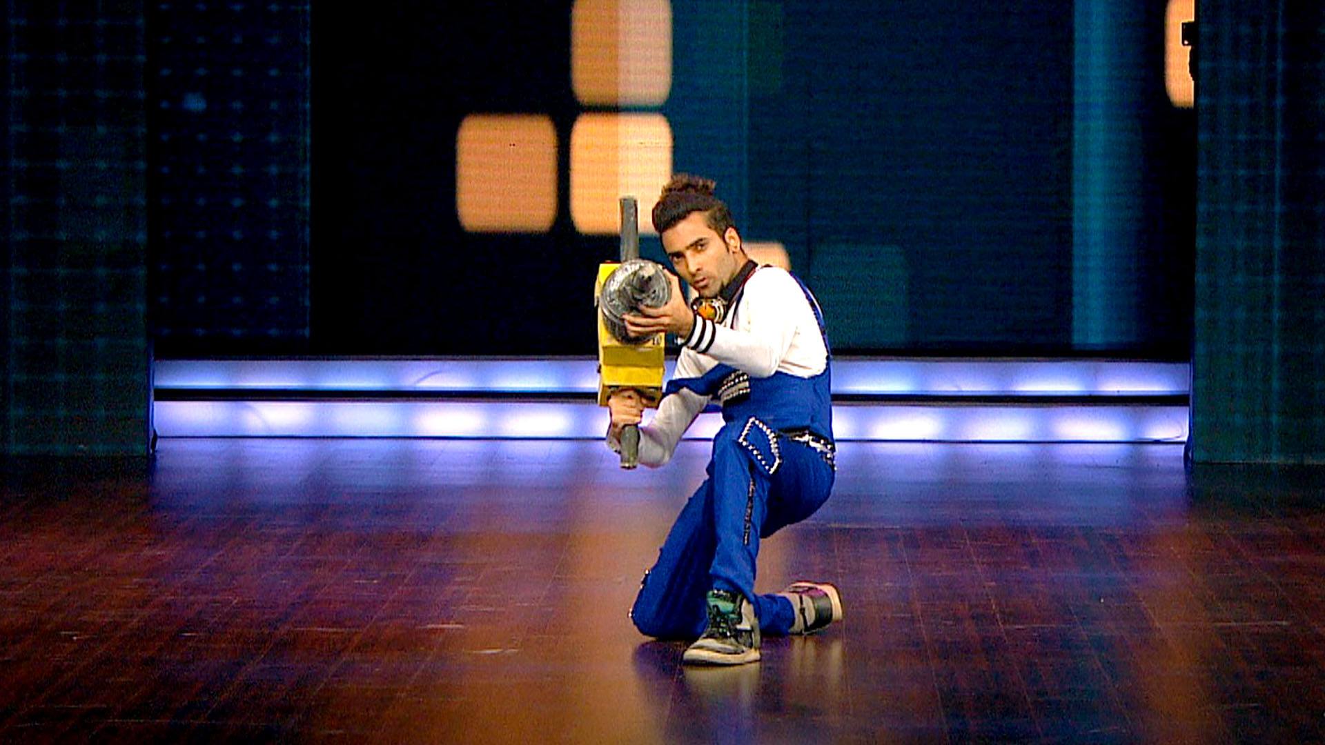 Watch a clip from Poppin Ticko's amazing act on Hotstar