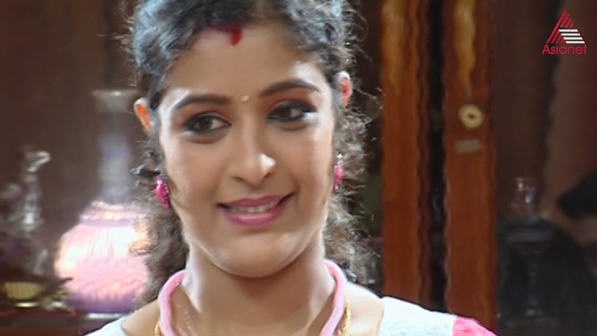 Chandanamazha episode 30 new arrivals