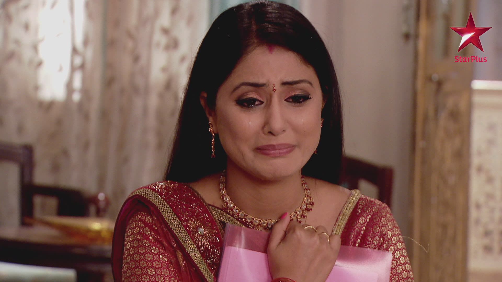 Akshara is pregnant again