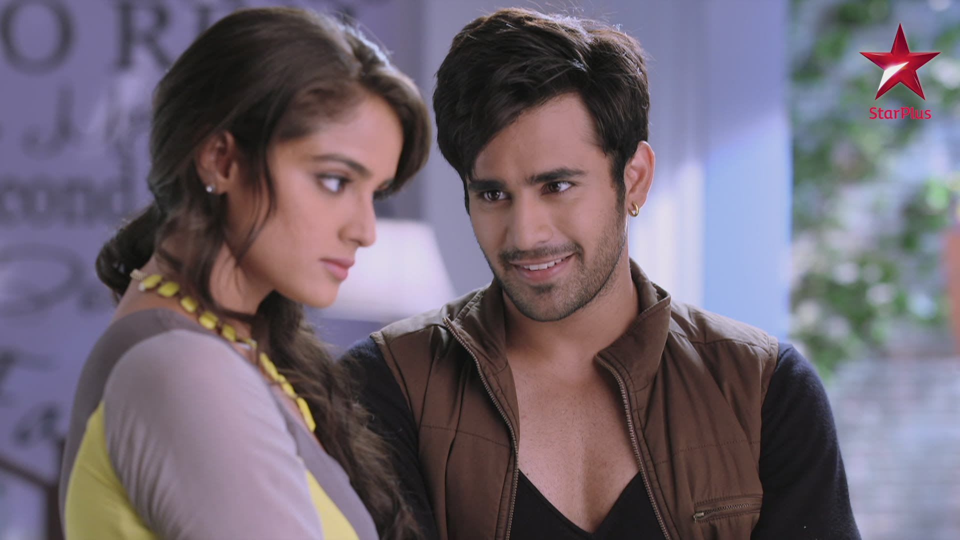 Watch Phir Bhi Na Maane Badtameez Dil S1 Episode 5 on Disney+ Hotstar