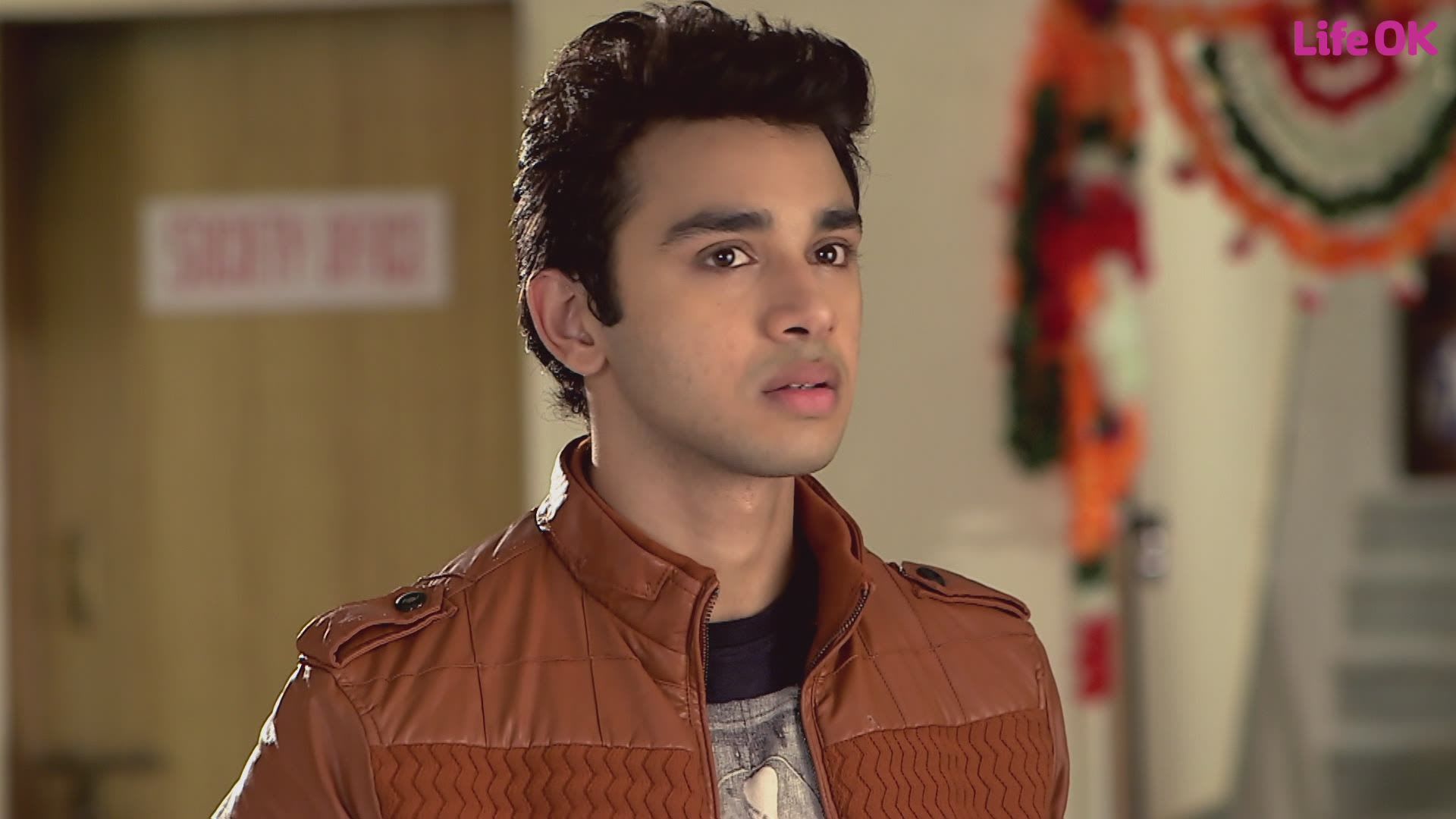 Watch Mere Rang Mein Rangne Waali Episode 21 on JioHotstar