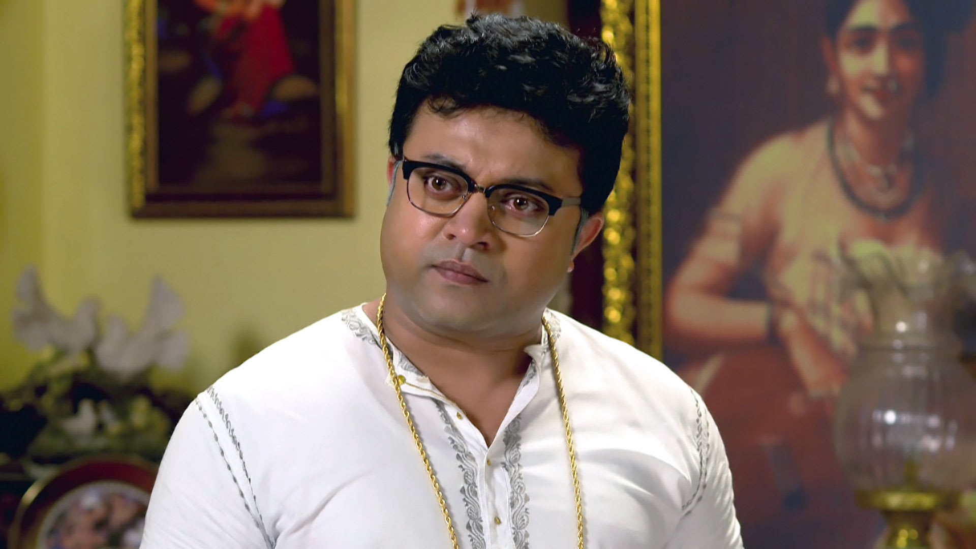 Watch Satinath Argues With His Mother Online