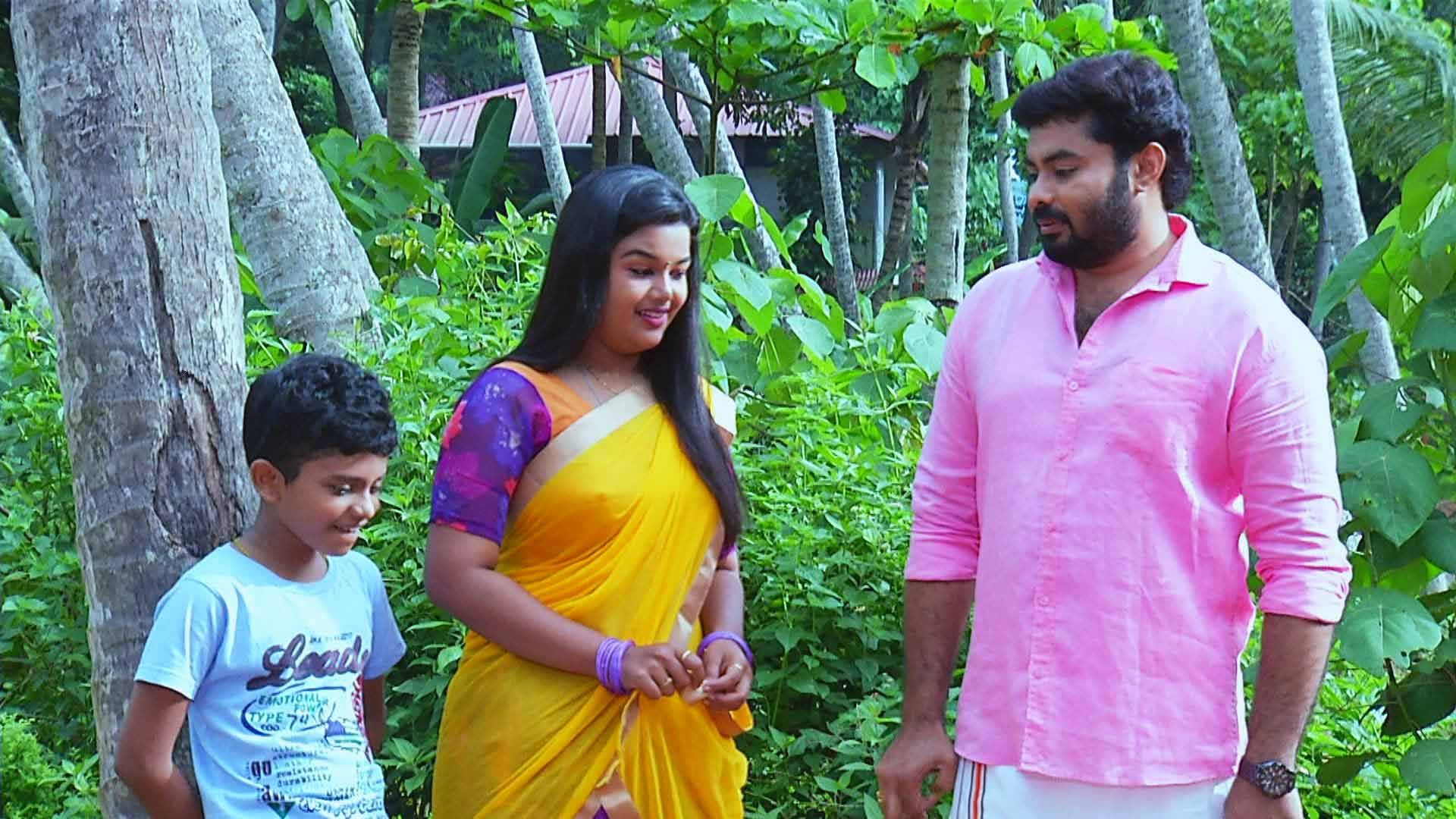 Watch Harindran Proposes to Paru Online