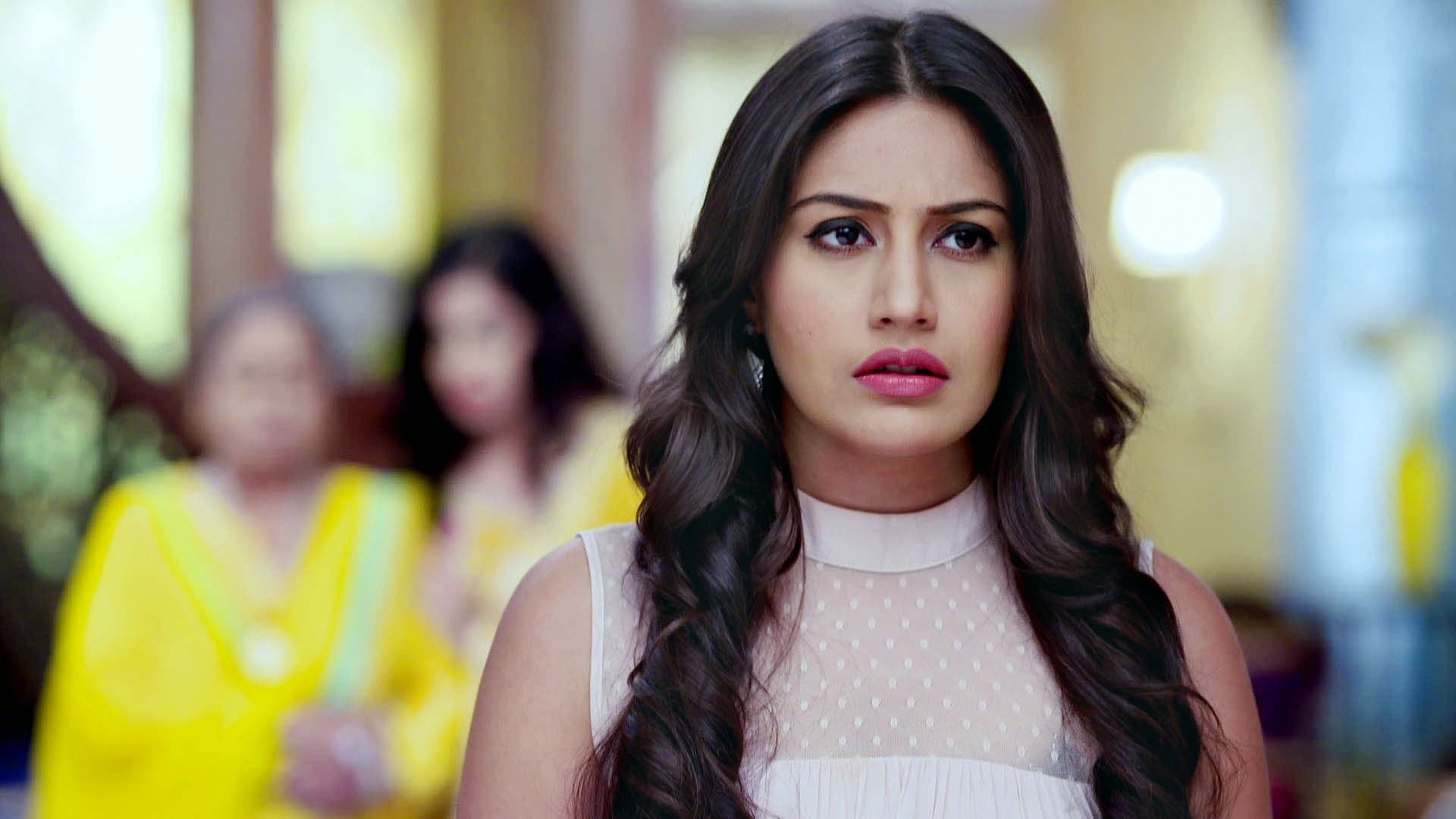 Watch kadhalakadhala only on Watcho