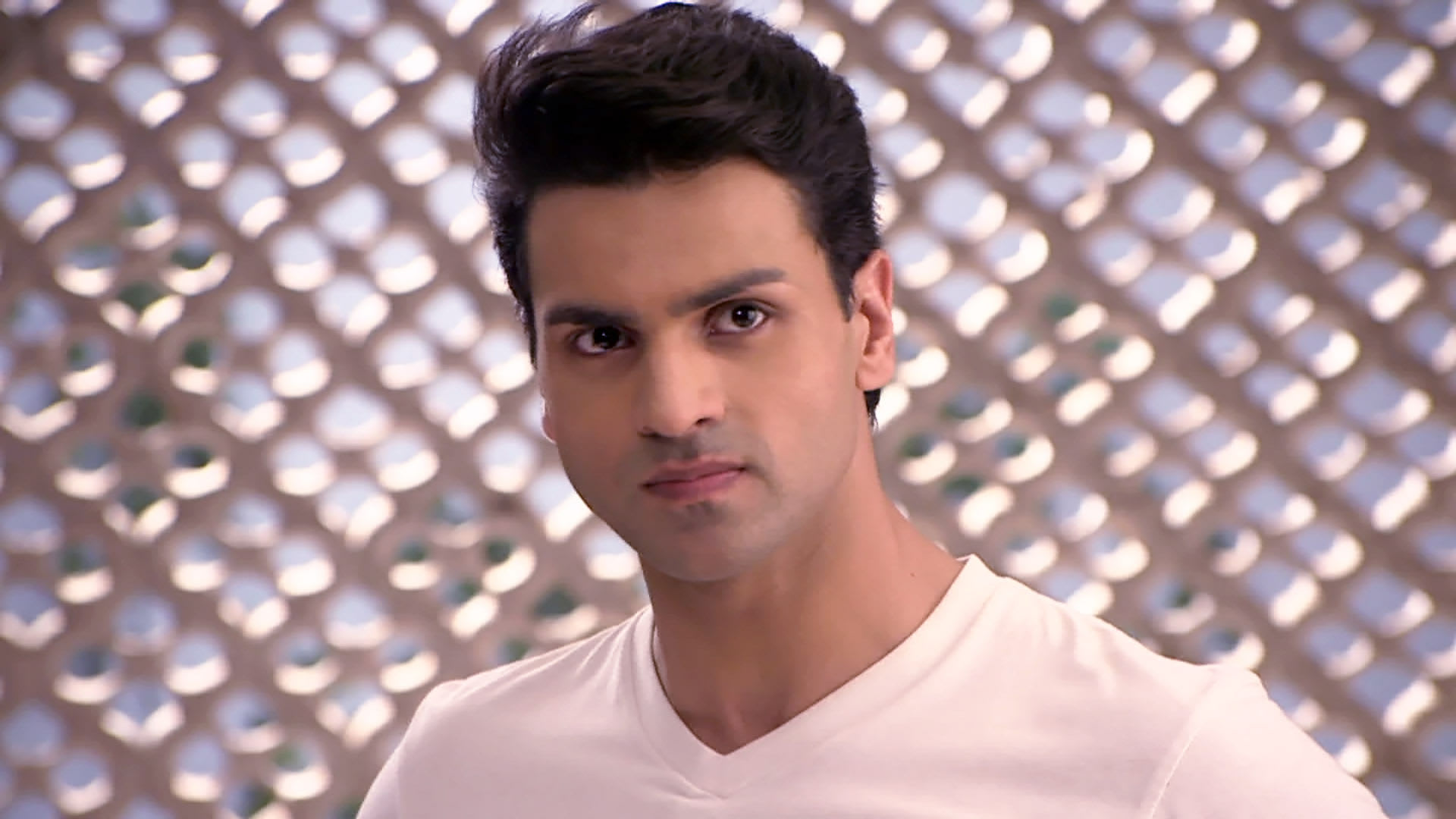 Watch Mounam Sammatham 5 Episode 178 on JioHotstar