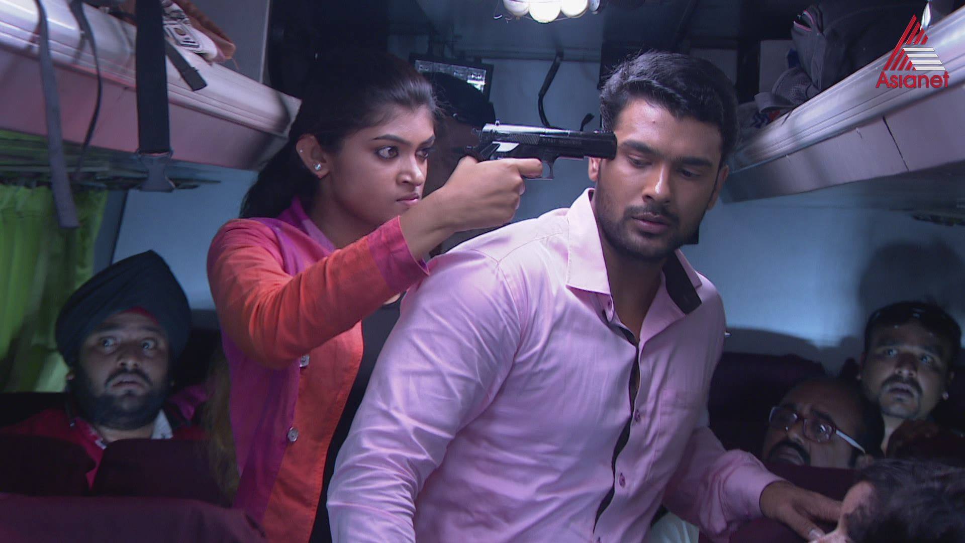 Watch Parasparam S21 Episode 2 on JioHotstar
