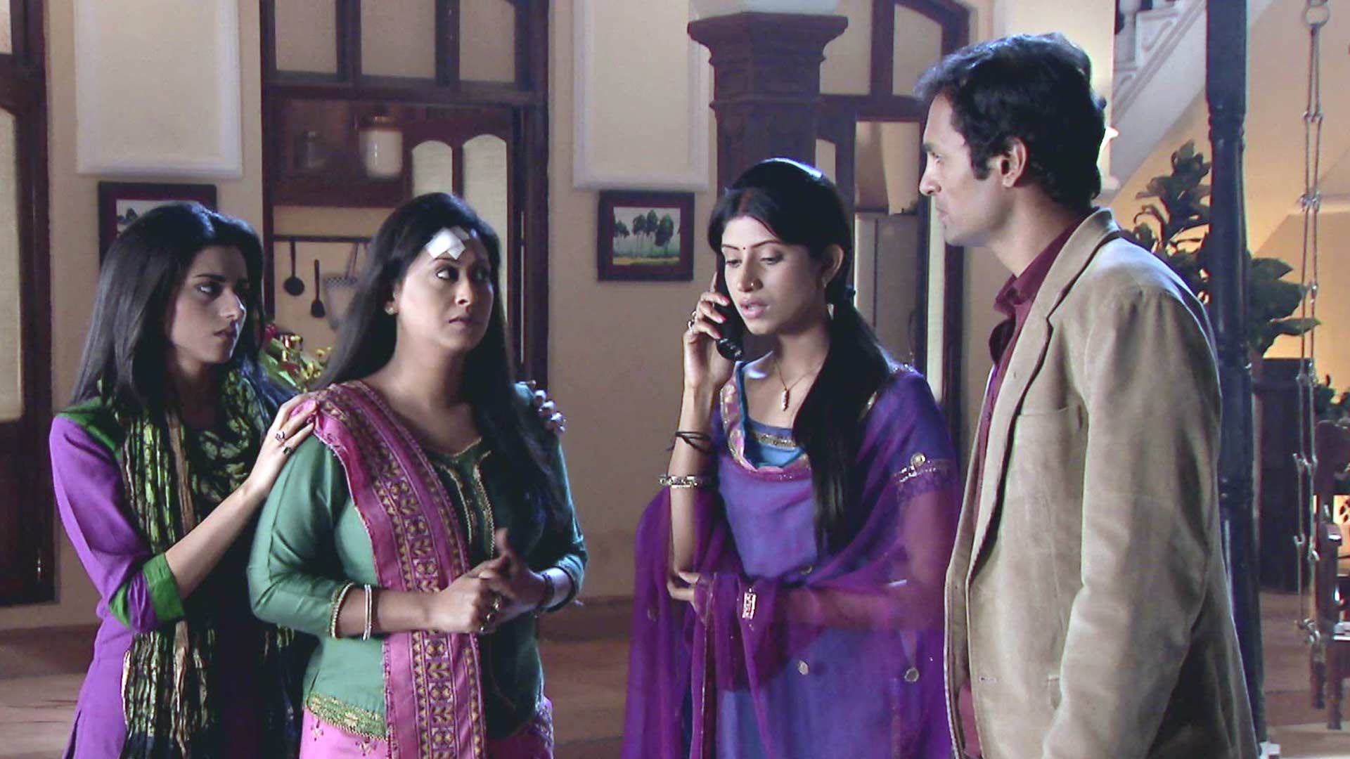 Shubhankar Takes Care of Devyani