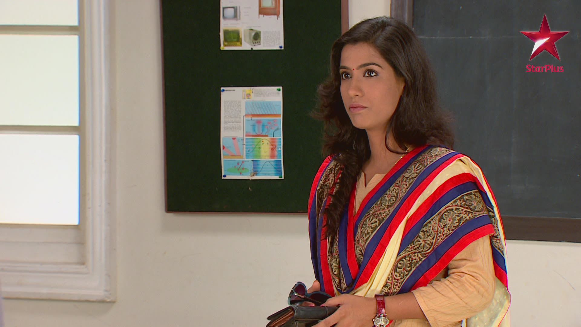 Watch NAVYA - Naye Dhadkan Naye Sawaal S3 Episode 15 on JioHotstar