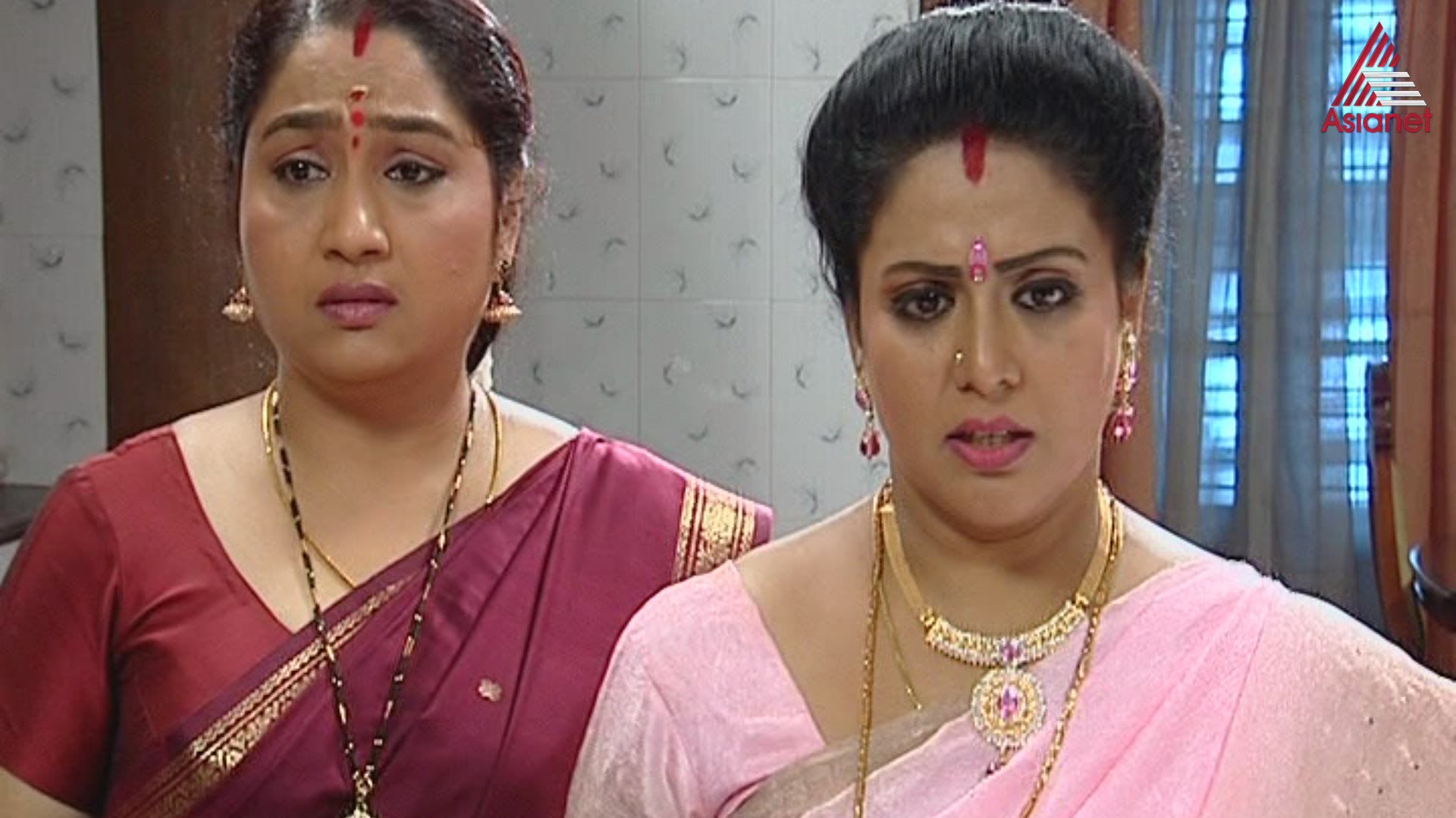 Watch Chandanamazha S8 Episode 13 on JioHotstar