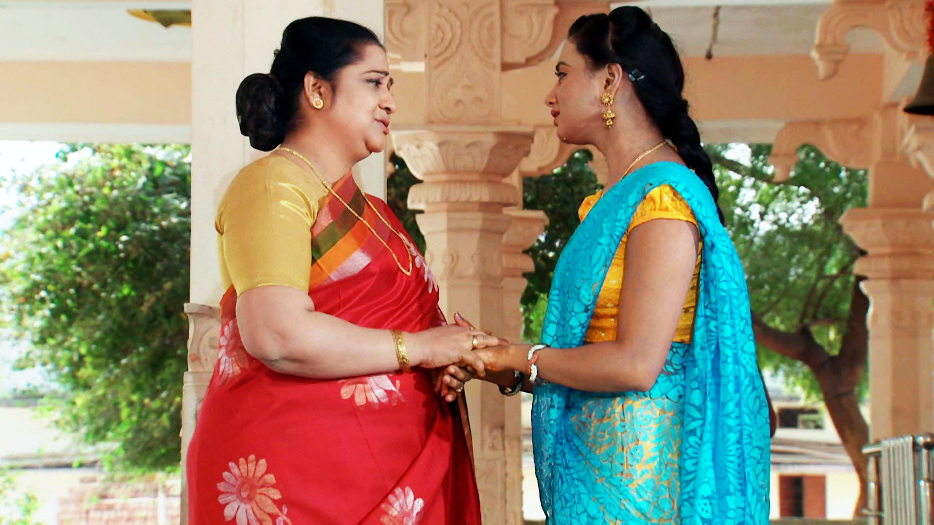 Watch Shantha Apologises To Amrutha Online