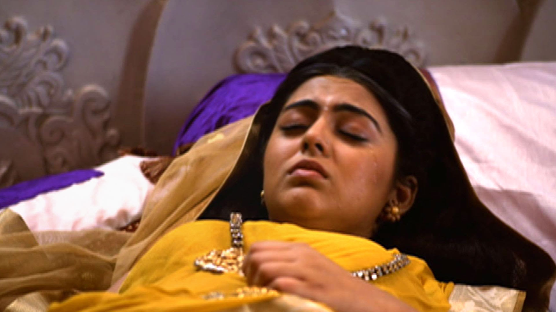 Kunti Falls Unconscious