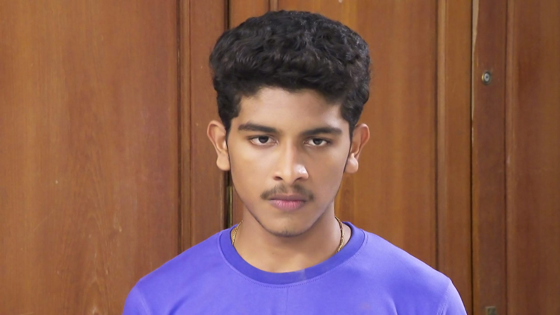 Watch Parasparam S32 Episode 33 on JioHotstar
