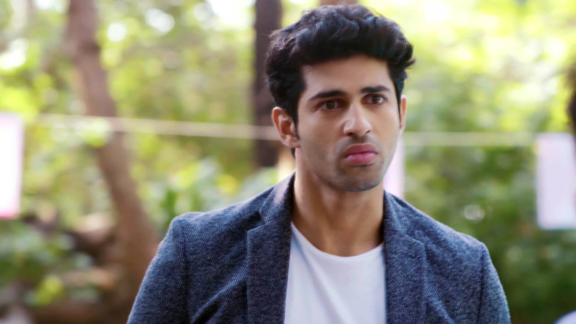 Watch Rehan Attacks Mahendra Online