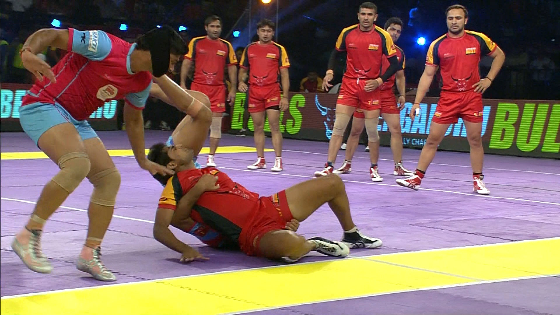 Bengaluru Bulls 30-29 Jaipur Panthers